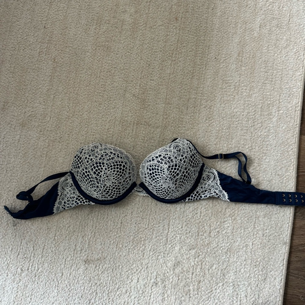 Victoria Secret Push Up Bra